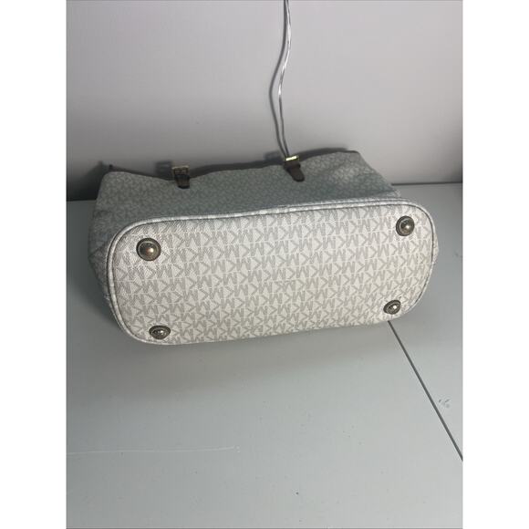 Michael Kors Jet Set Large Snap Pocket Top Zipper Tote No Shoulder Strap - Used - Picture 3 of 9